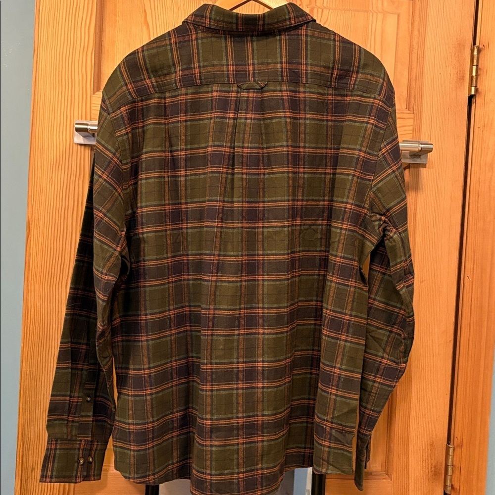 Eddie Bauer Olive Green and Navy Plaid Flannel Button-Down Shirt Sz XXL - Picture 7 of 7